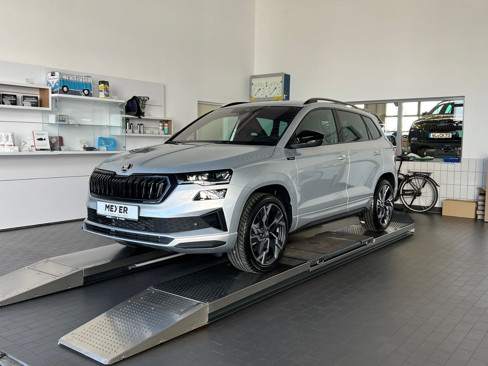 Fahrzeugabbildung SKODA Karoq Sportline 2.0 TDI DSG 4x4 *AHK,Canton-Soun