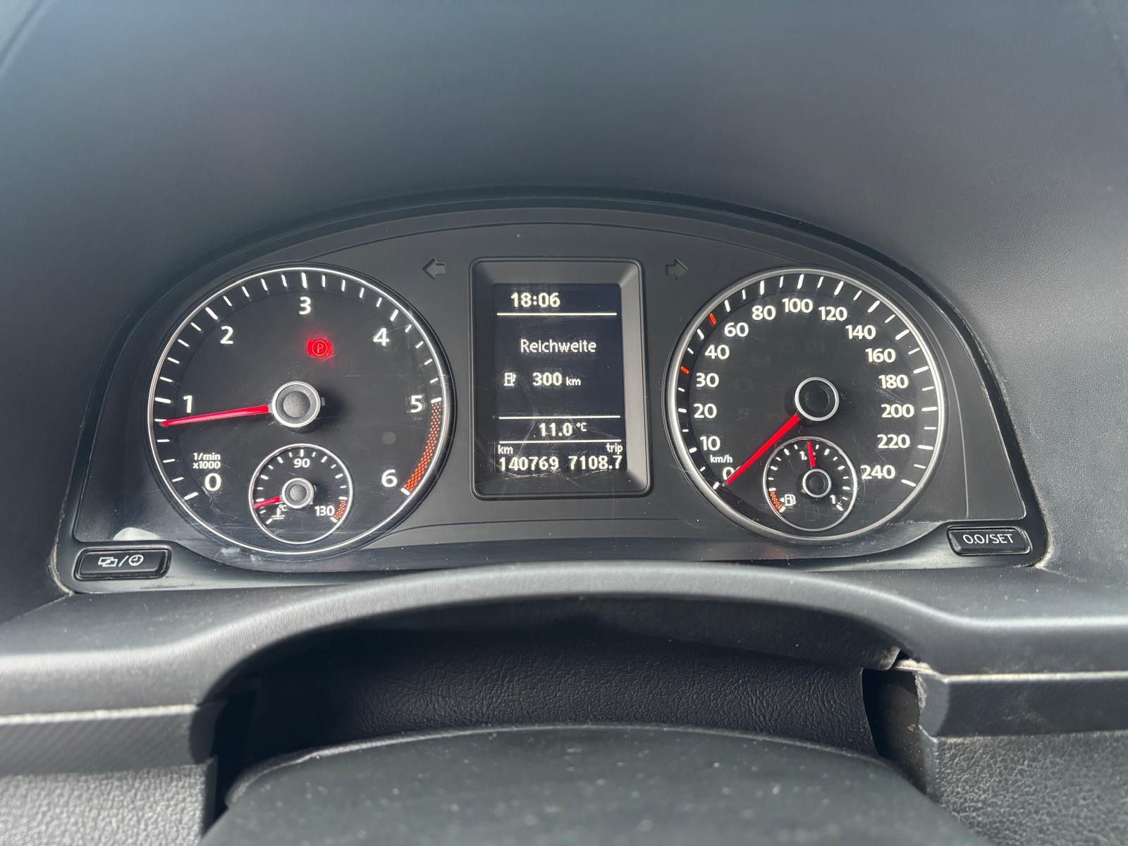 Fahrzeugabbildung Volkswagen Caddy 1.6 TDI Kasten EcoProfi-KLIMA-AHK-BC-FZV-