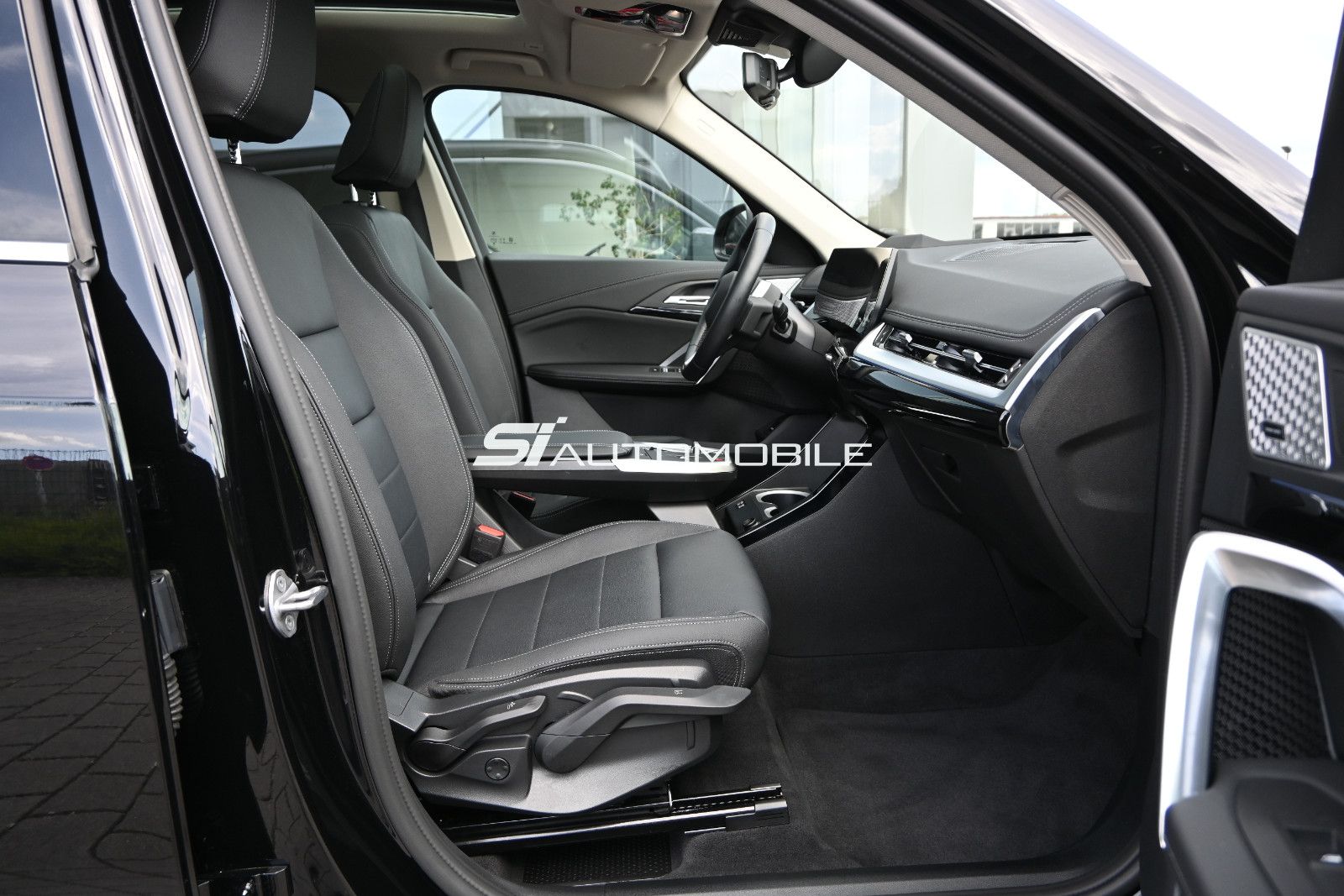 Fahrzeugabbildung BMW X1 xDr.23d xLine °ACC°AHK°HUD°H/K°MEMO°PANO°360°