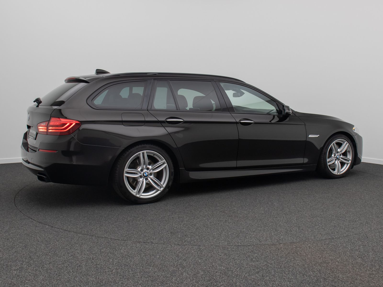 Fahrzeugabbildung BMW M550i 360°NightVis Fond-EntPro TV Panorama Voll