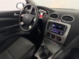 Ford Focus 1.6 Lim. *HU-NEU*KLIMA*BLUETOOTH* - Ford Focus aus 2011: Limousine