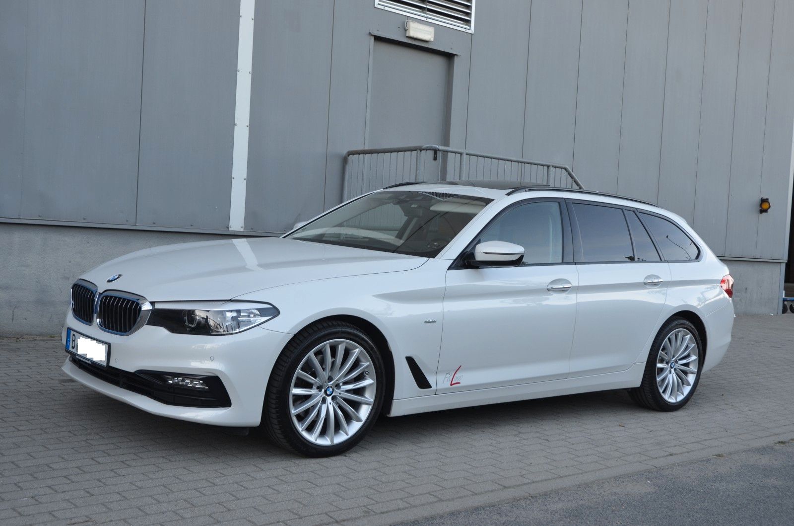 BMW 520d Luxury Komfortsitze Kamera Head-Up Panorama