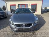 Volvo V40 Momentum - graue Volvo V40