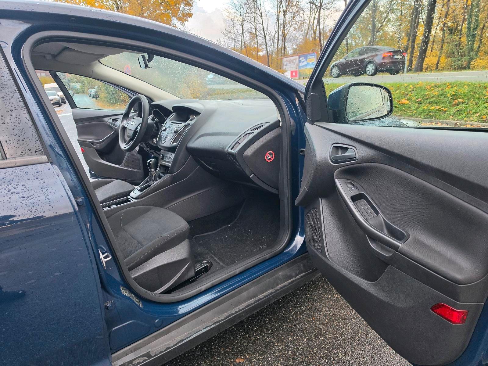Ford Focus 2014 — photo 11