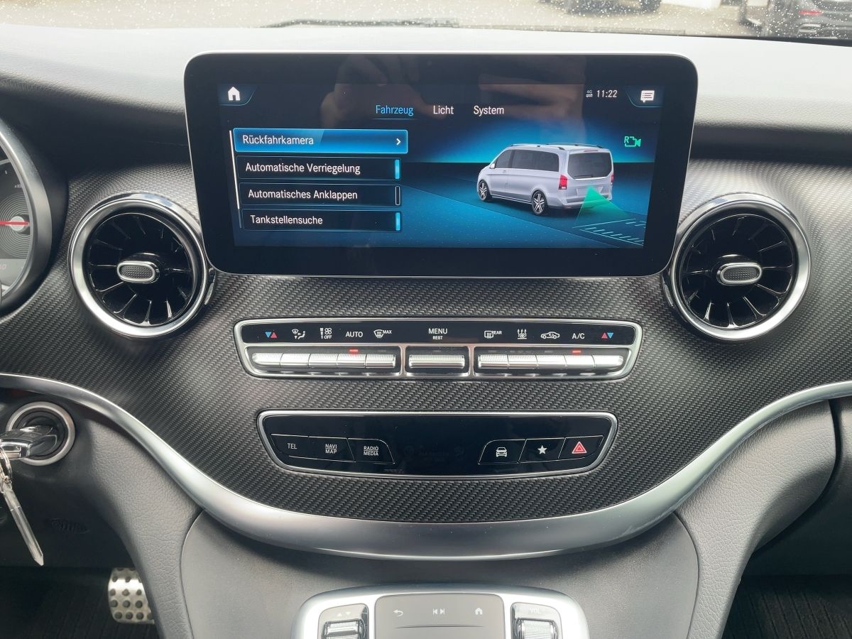 Fahrzeugabbildung Mercedes-Benz V 300 d 4M lang AMG/Night/Pano/Kamera/AHK