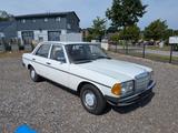 Mercedes-Benz W123. 200D Autom. - Mercedes-Benz 200: D W123