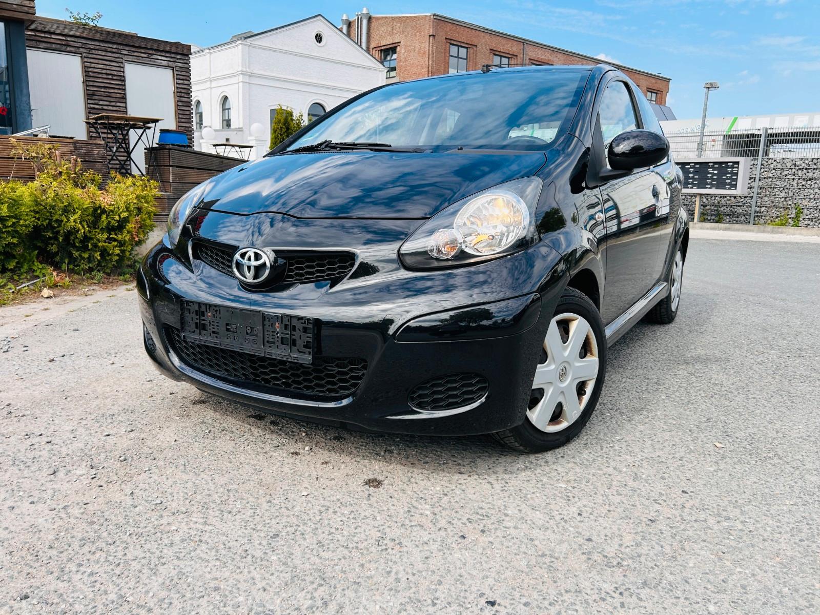 Toyota Aygo AYGO Basis TÜV NEU 1 HAND