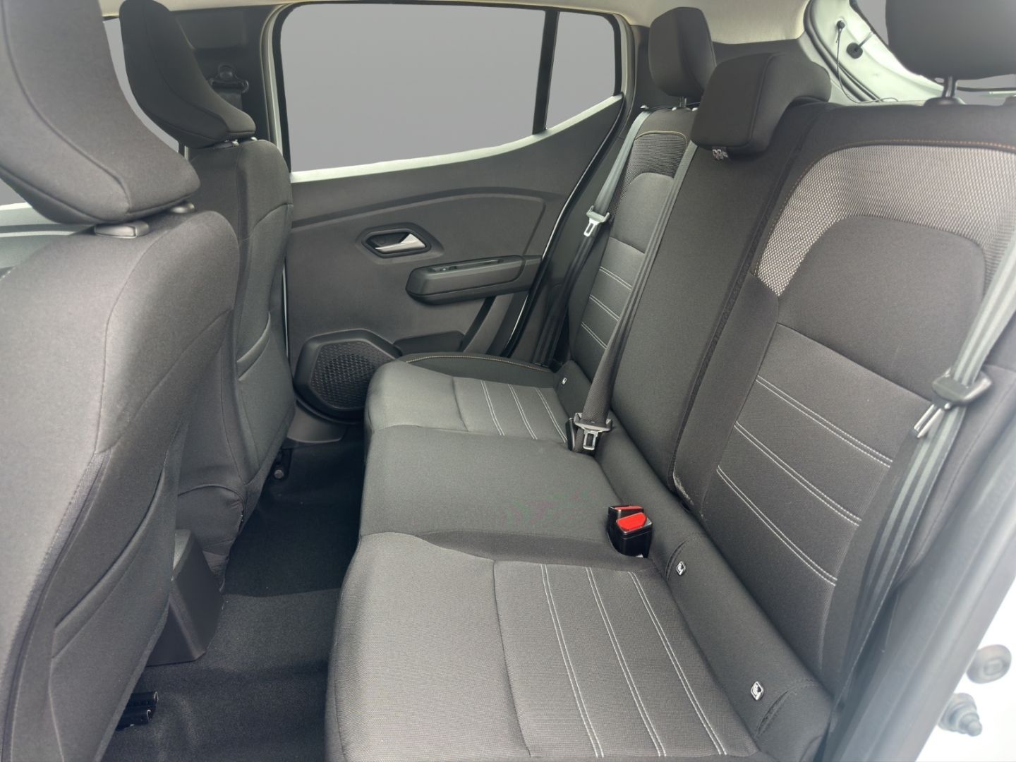 Fahrzeugabbildung Dacia Sandero III Stepway Expression 1.0 TCe 90 EU6e L