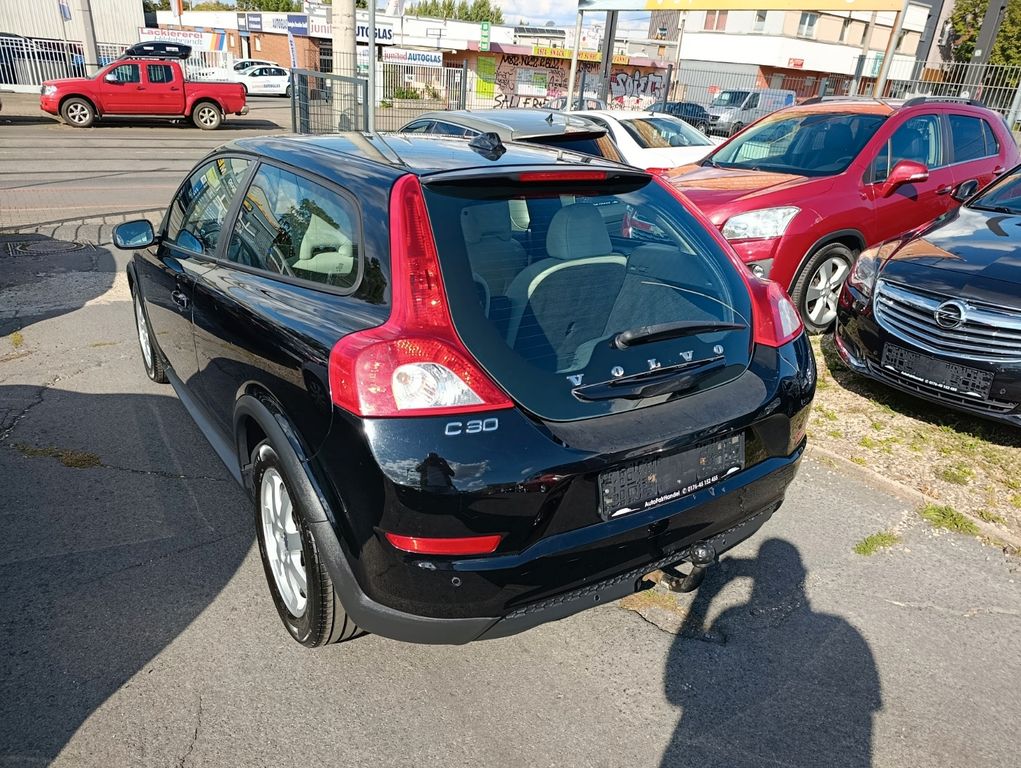 Volvo C30 D2 Kinetic*NAVI*PDC*KLIMAA*MFL*TEMP*USB*ISOF