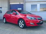 Opel Astra J Lim. 5-trg. Sport*Fahrradträger - Opel Astra: Fahrradtraeger