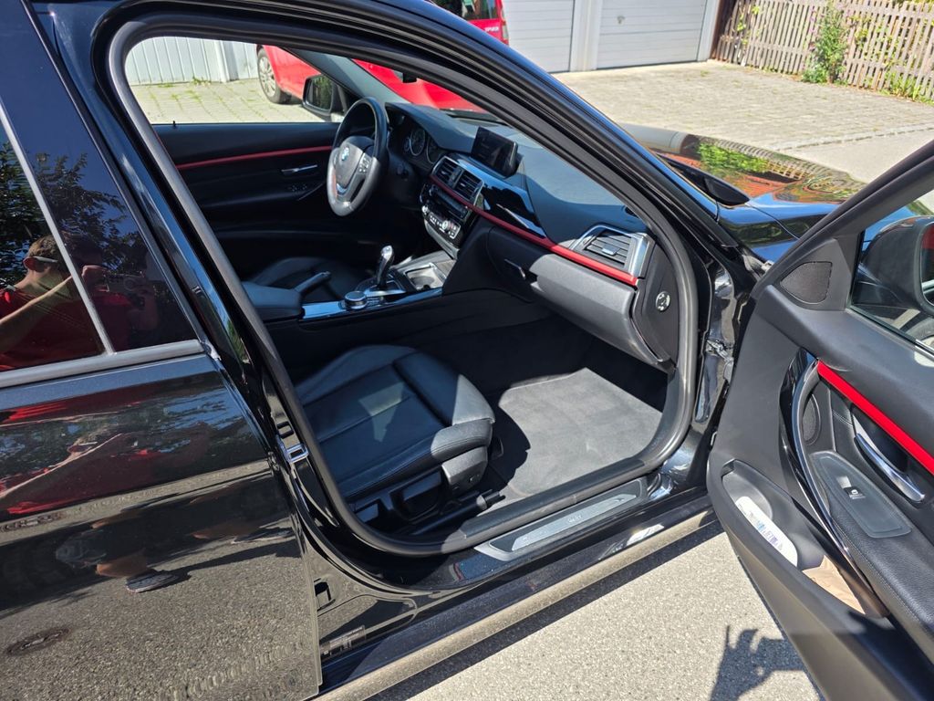 Image of BMW 330