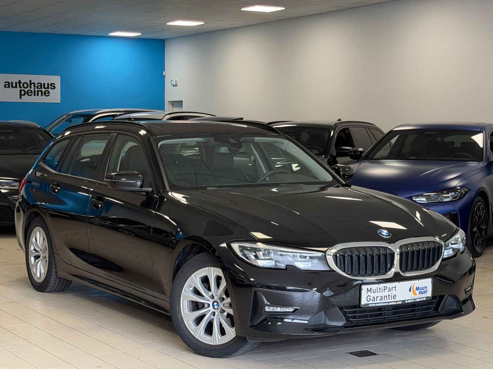 BMW 318d Navi/AHK/Panorama/Leder/SportSitze/Tempomat