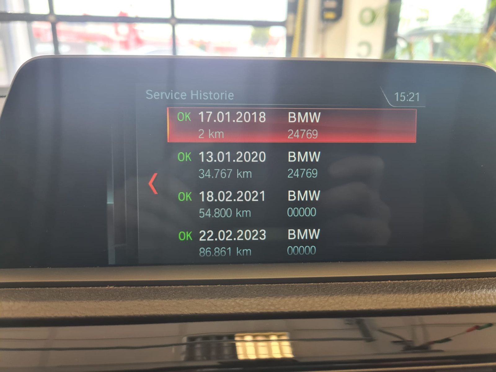 Fahrzeugabbildung BMW 220i Coupe Sport Line / NAVI / PDC / 1. Hand