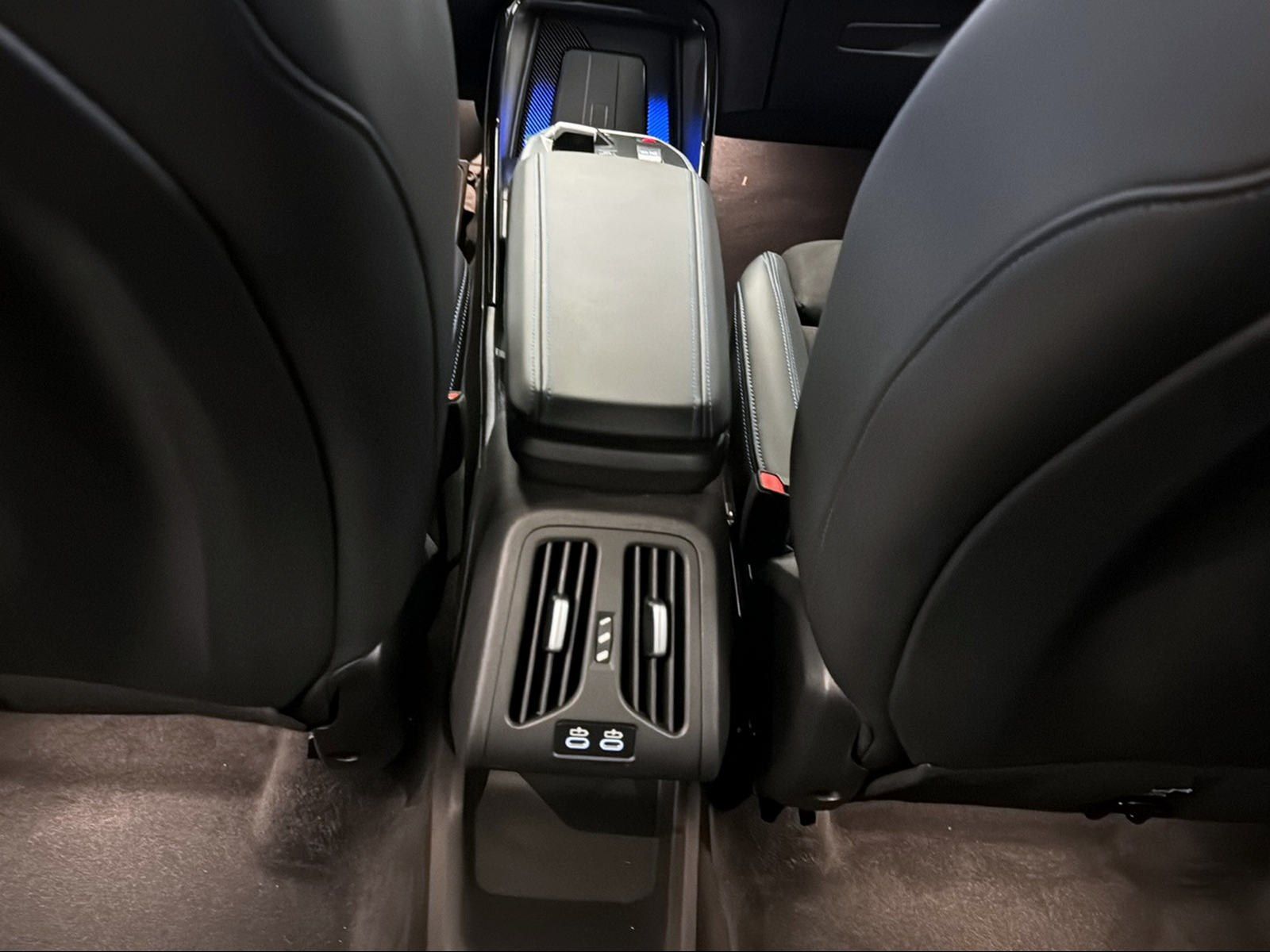 BMW 223 Active Tourer - Bild 21