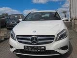 Mercedes-Benz A 180 BlueEfficiency-NAVI-LEDER-SHZ-PDC-ALU - Mercedes-Benz A 180 in Bochum