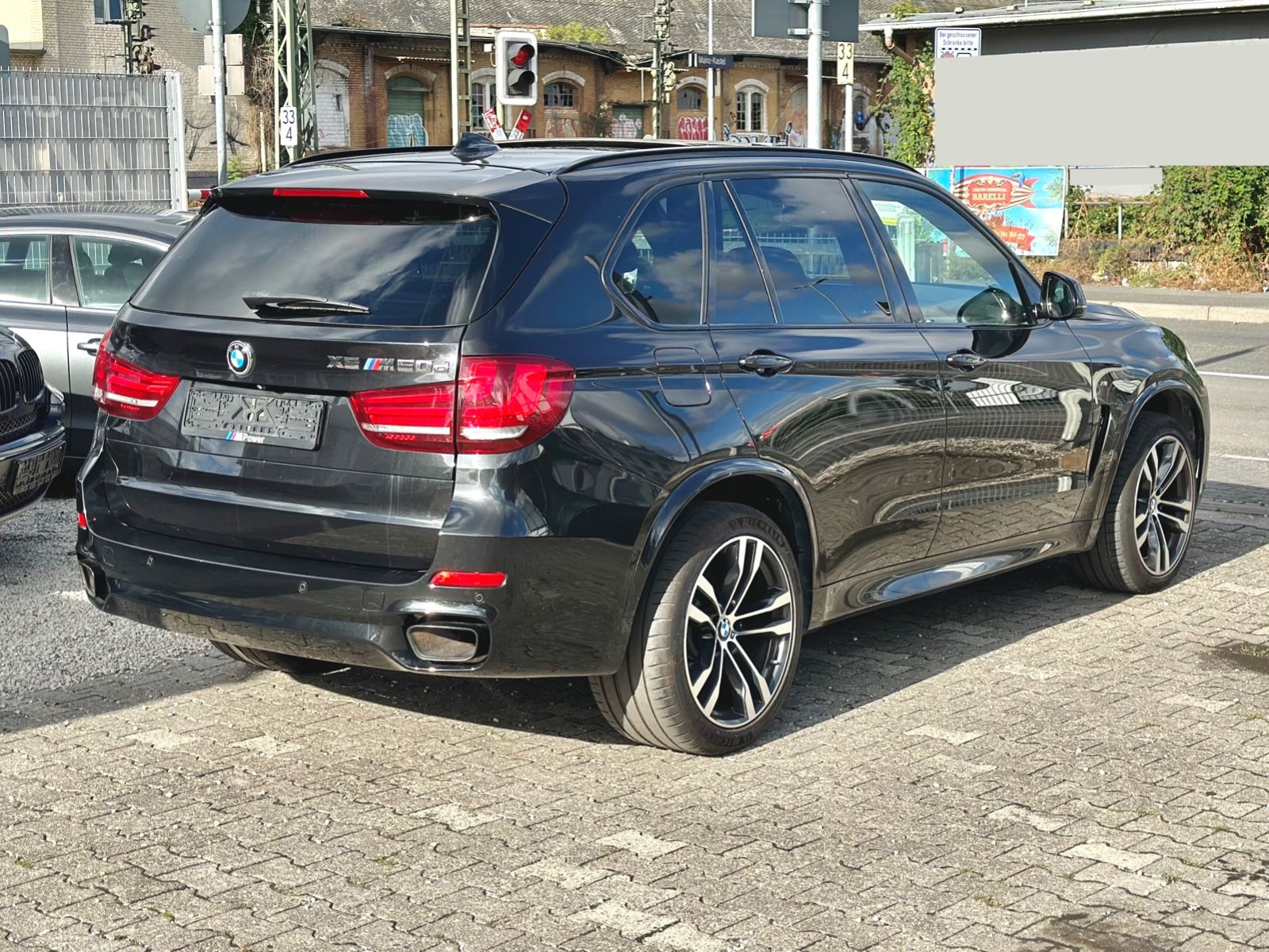 Fahrzeugabbildung BMW X5 M50 M SPORTPAKET*PANO+AHK*