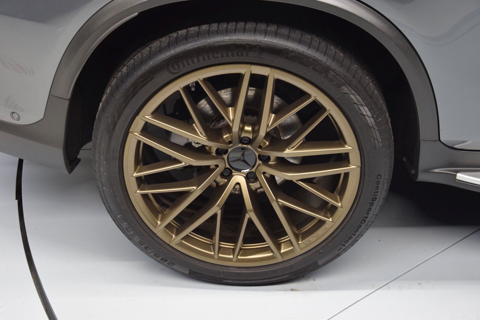 Fahrzeugabbildung Mercedes-Benz GLC 43 AMG 4Matic Pano ACC Ambiente 360° 21 Zoll
