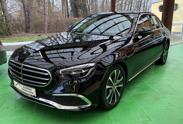 MERCEDES-BENZ E 220 d Autom. Exclusive+Avantgarde+LED+Pano+Kam