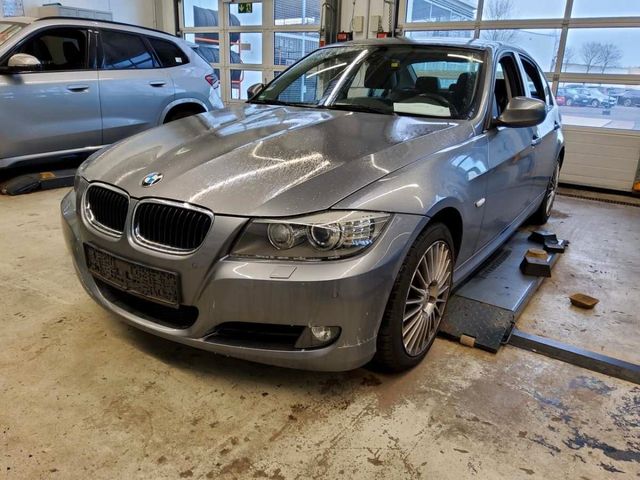 BMW 3 Lim. 320d*NAVI*XENON*SCHIEBEDACH*PDC