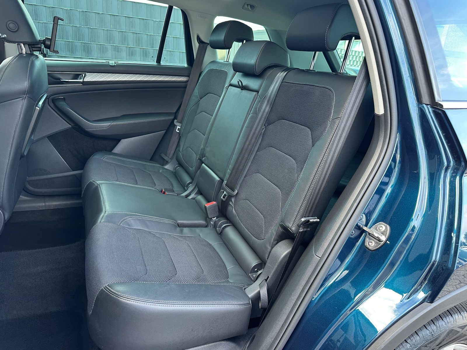 Fahrzeugabbildung SKODA Kodiaq 2.0 TDI DSG Style NAV+LED+PANO+AHK+STHZ