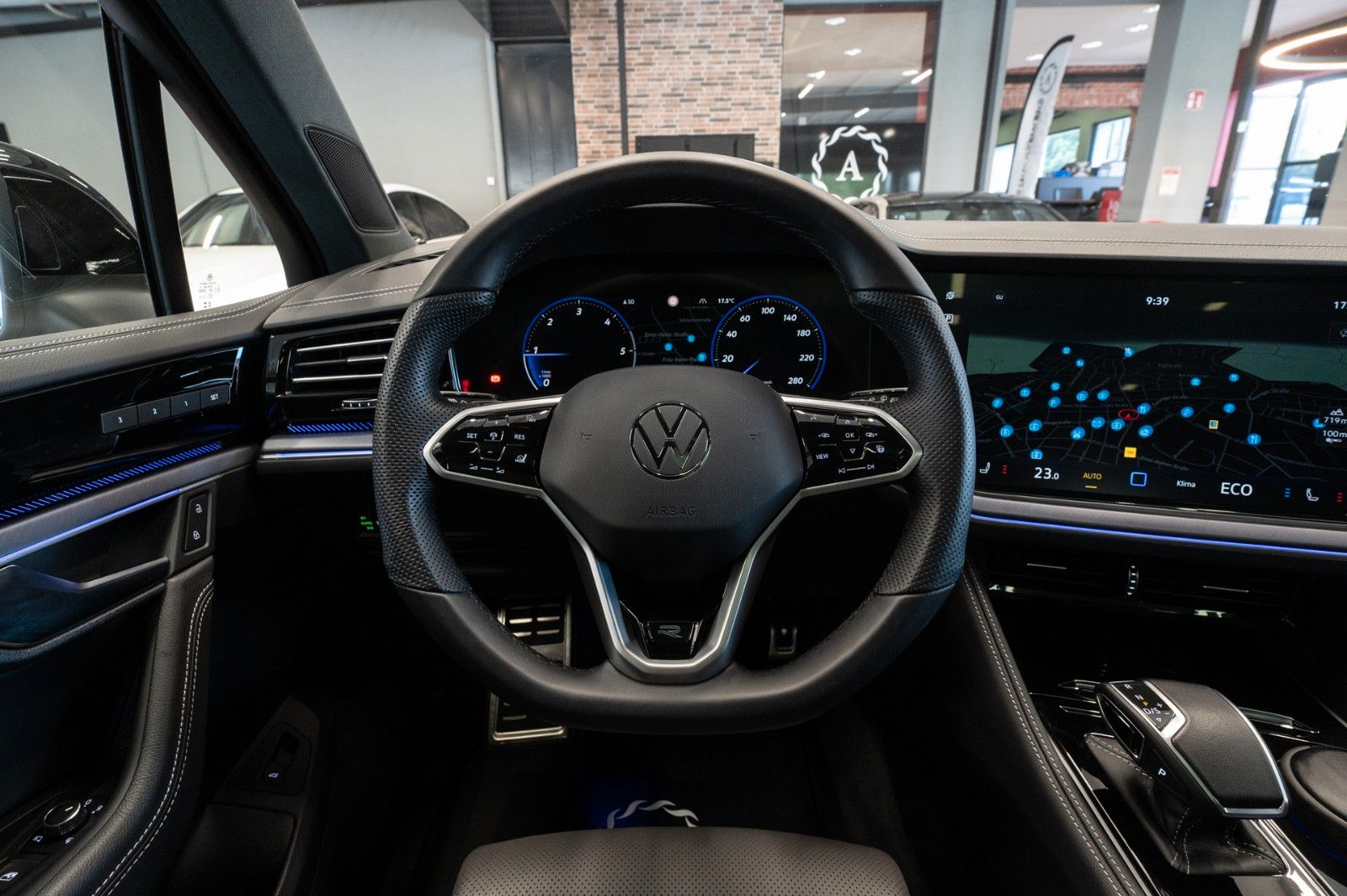 Daumennagel 19 - Volkswagen Touareg 3.0 TDI 4M|R-LINE|MASSAGE|PANO|ACC|AHK