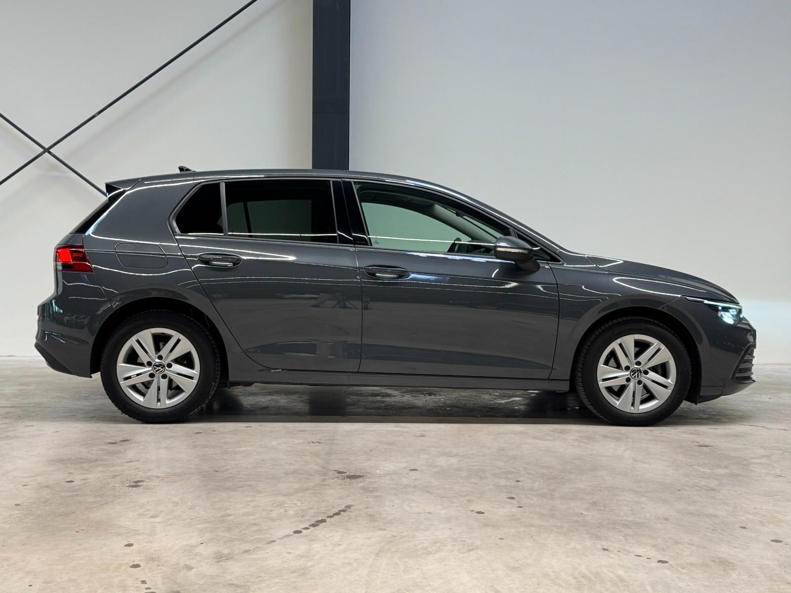 Volkswagen Golf VIII 1.5 TSI LIFE*SHZ*LED+*AMBIENTE*NAVI*, миниатюра 6