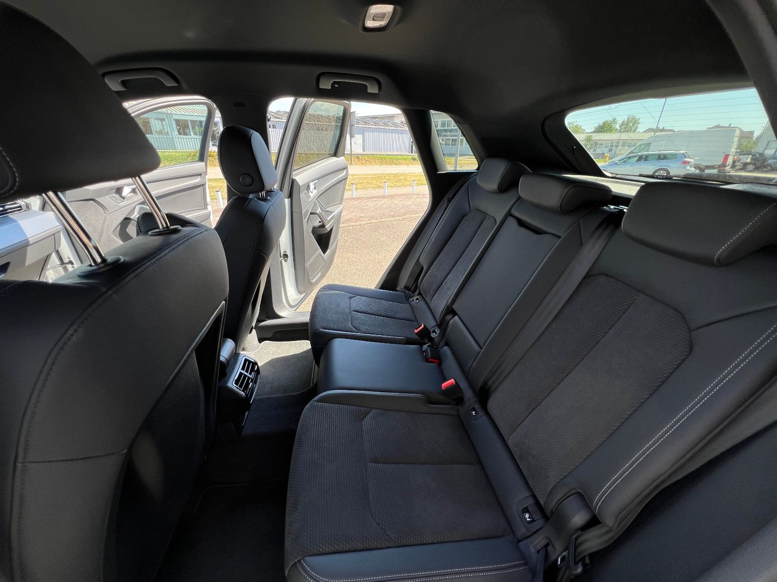 Audi Q3 35 TFSI S line,S-tronic,LED,Navi,Kamera,ACC foto 19