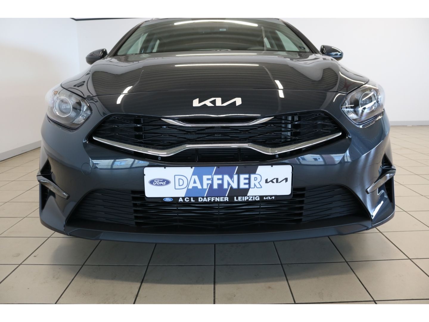 Fahrzeugabbildung Kia Ceed_sw Vision Kamera Navi SHZ PDC Tempomat