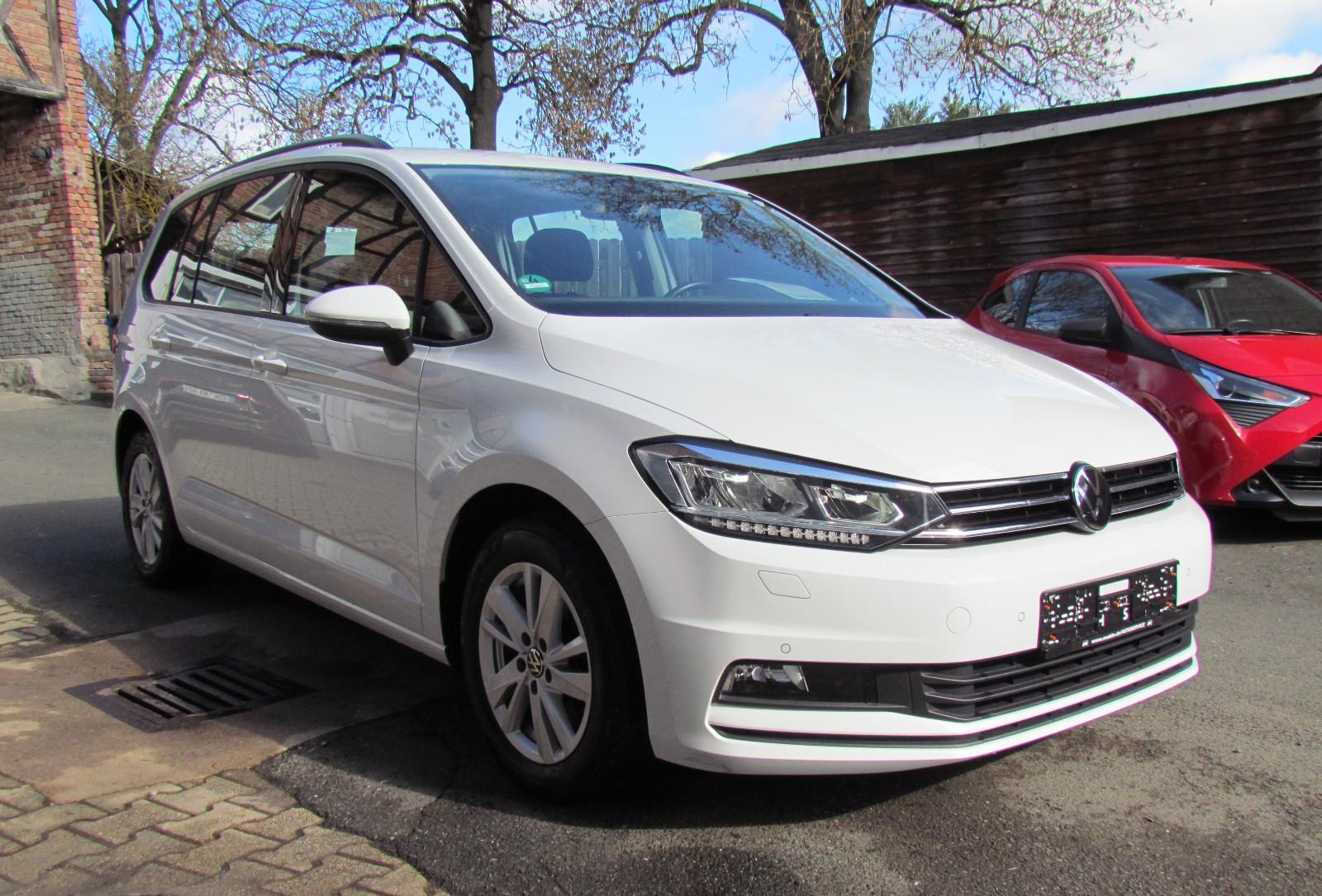 Volkswagen Touran 2,0TDI **Comfortline**LED/ACC/Massage/AHK