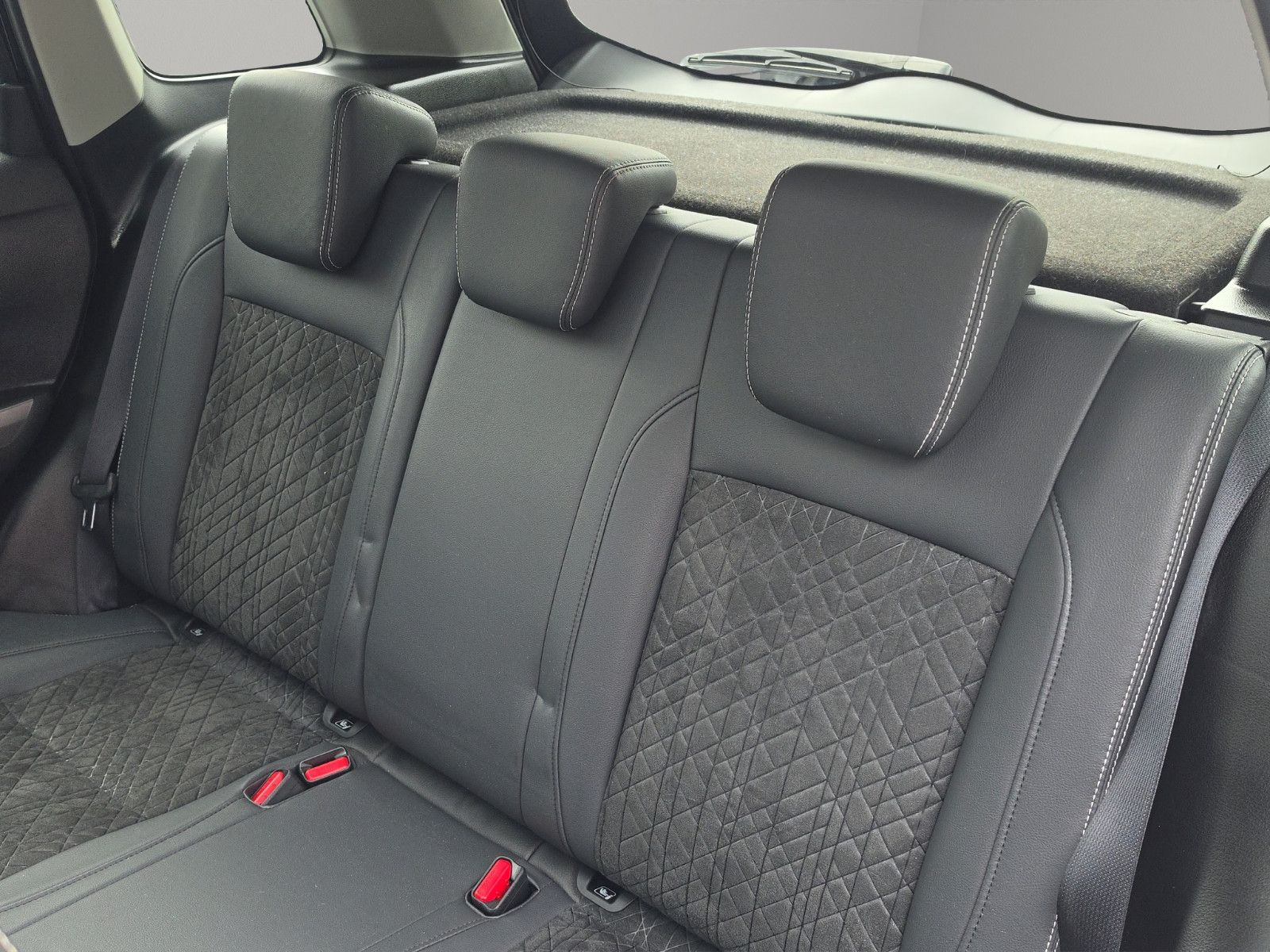 Fahrzeugabbildung Suzuki Vitara 1.4 Comfort+ 4x4 Automatik Panoramadach