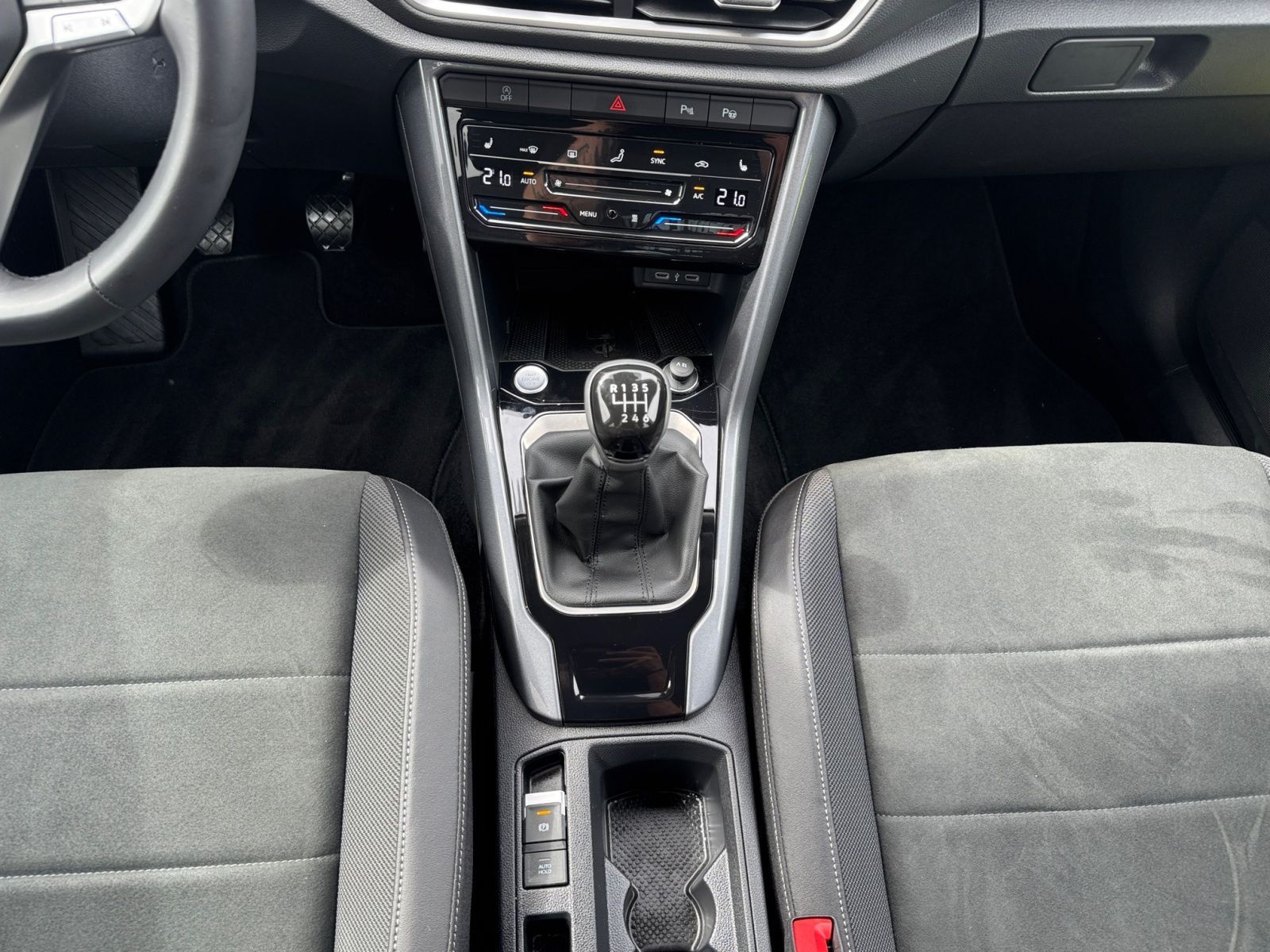 Volkswagen T-Roc - Bild 12