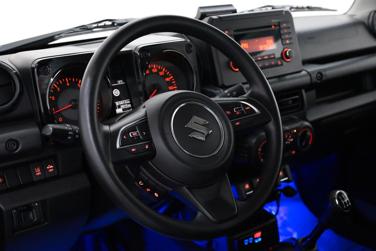 Fahrzeugabbildung Suzuki Jimny Comfort AllGrip NFZ,Temp,SH,8 fach bereift