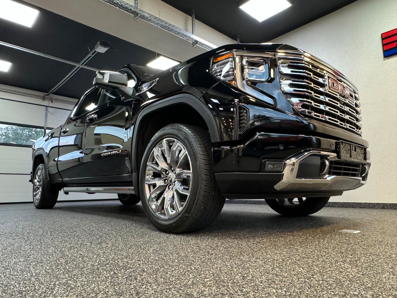Fahrzeugabbildung GMC SIERRA DENALI 2026 - 4x4-LONG BOX 6.4"