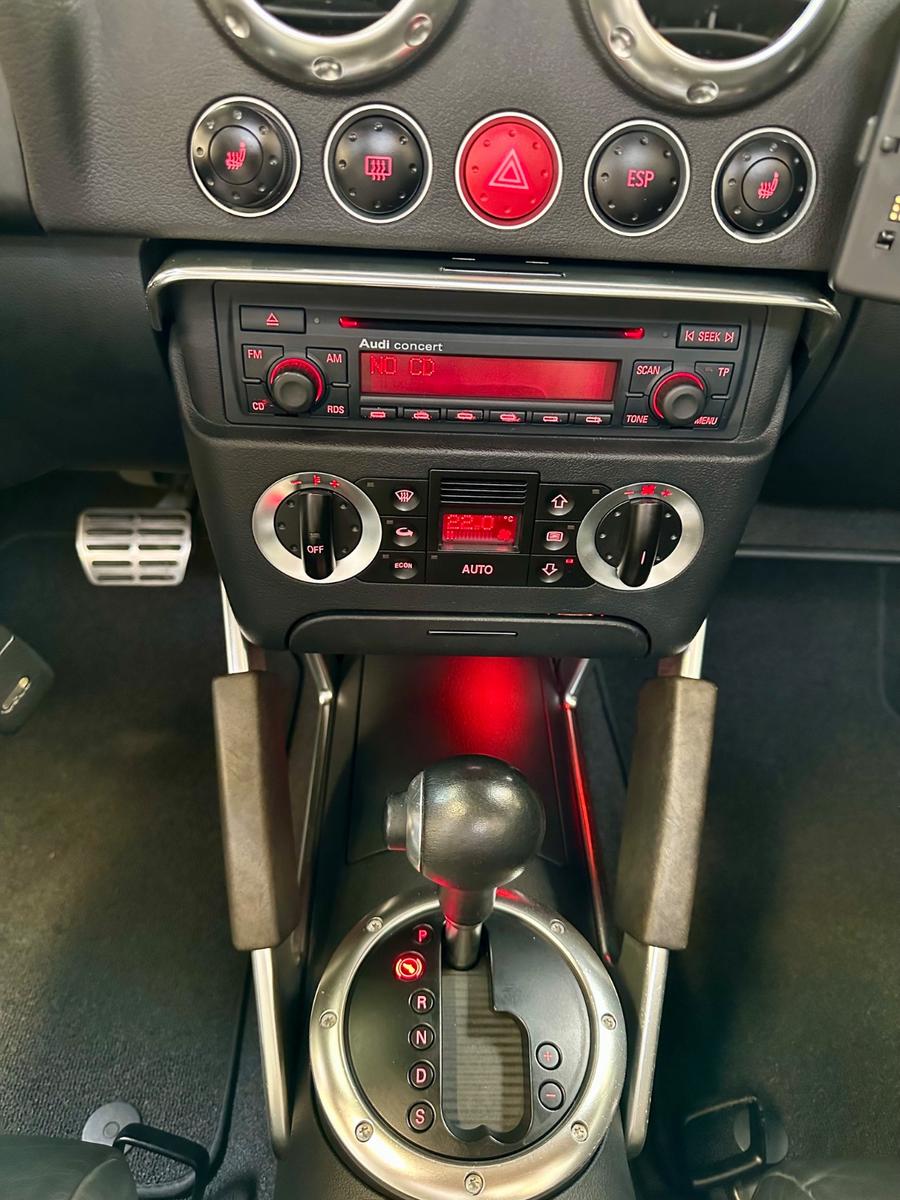 Audi TT Coupe/Roadster 1.8 T Roadster * Vollleder*