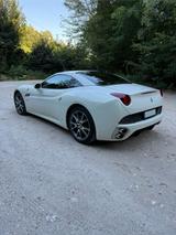 Ferrari California | Top gepflegt | frischer Service - Ferrari aus 2009