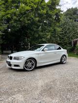 BMW 118d Coupé Facelift | M-Paket | Automatik |  - BMW 1er Reihe aus 2011: Facelift
