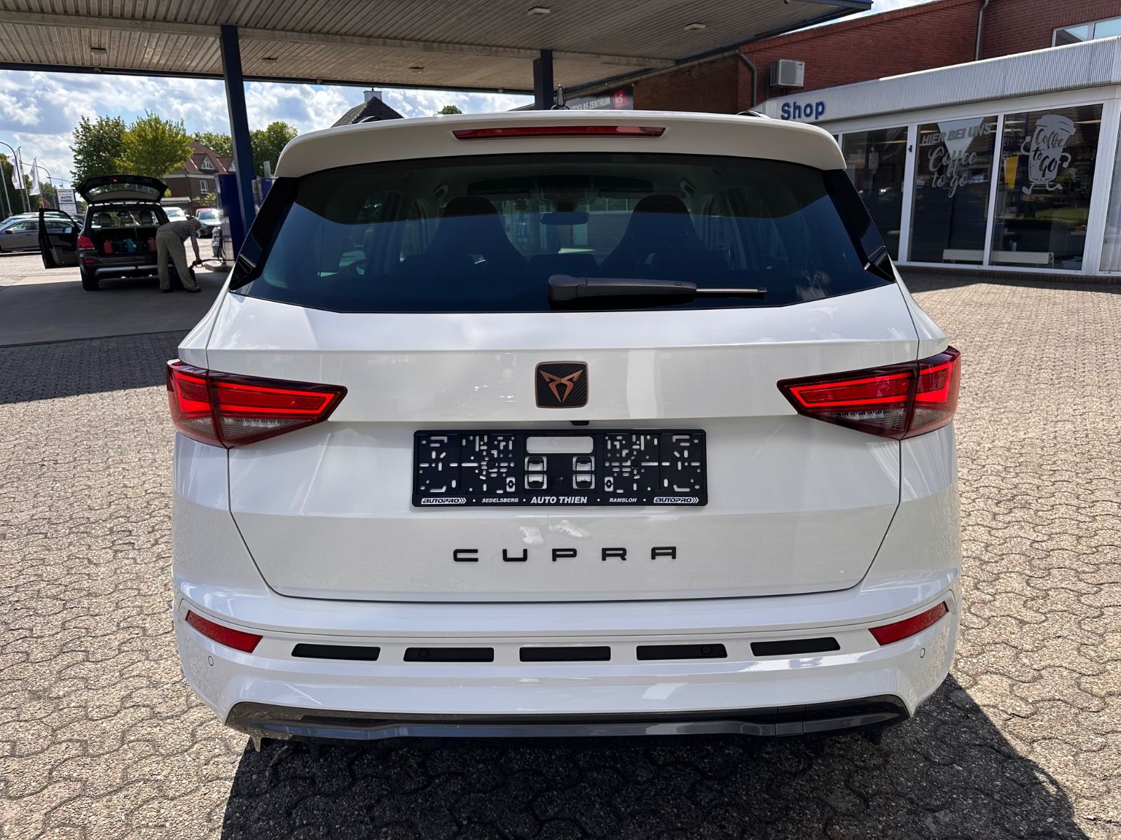 Fahrzeugabbildung CUPRA Ateca 1.5 TSI LED/Navi/APP/SHZG/LENKRADHZG/RFK