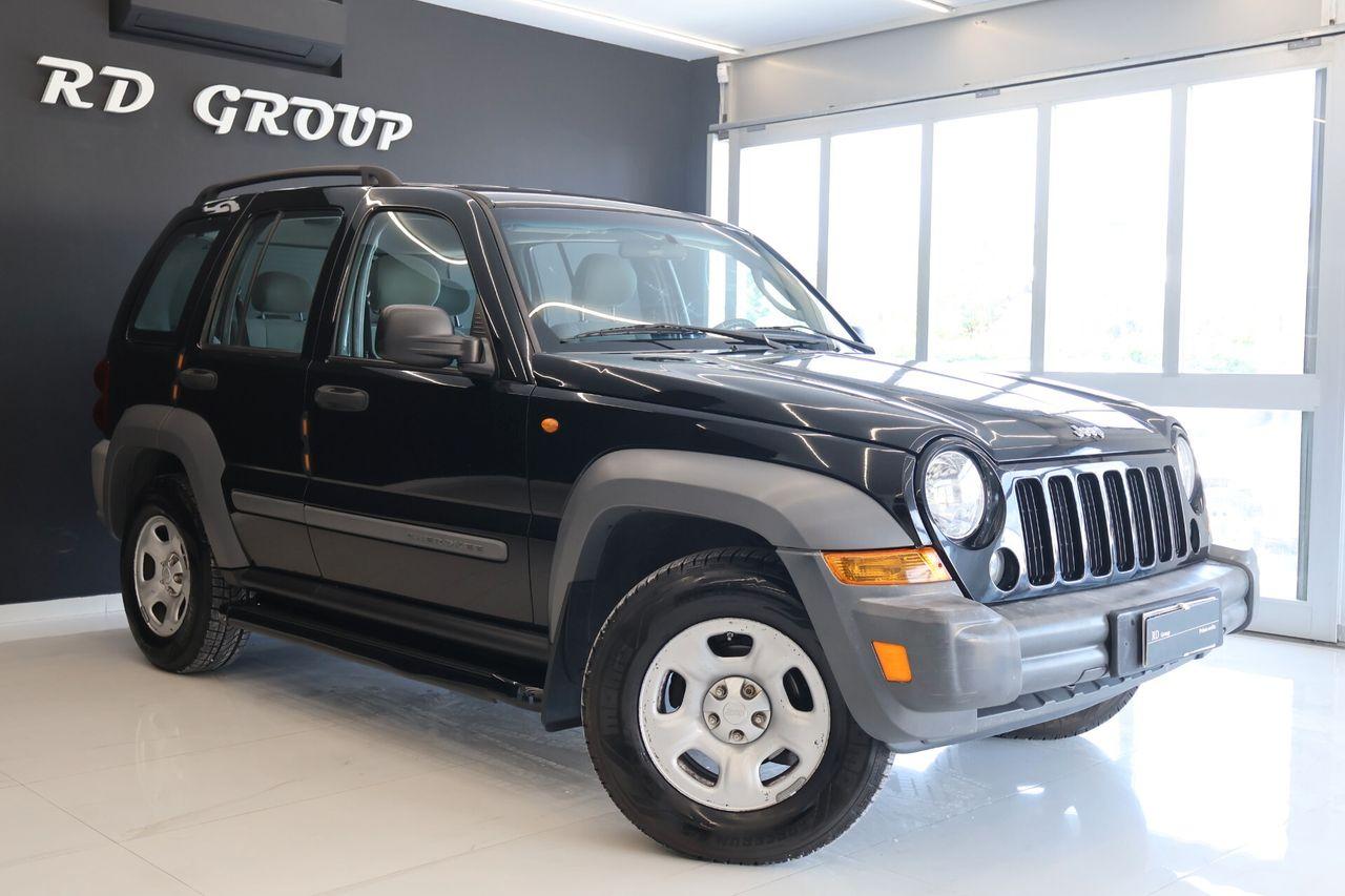 Jeep Cherokee 2006 — interior