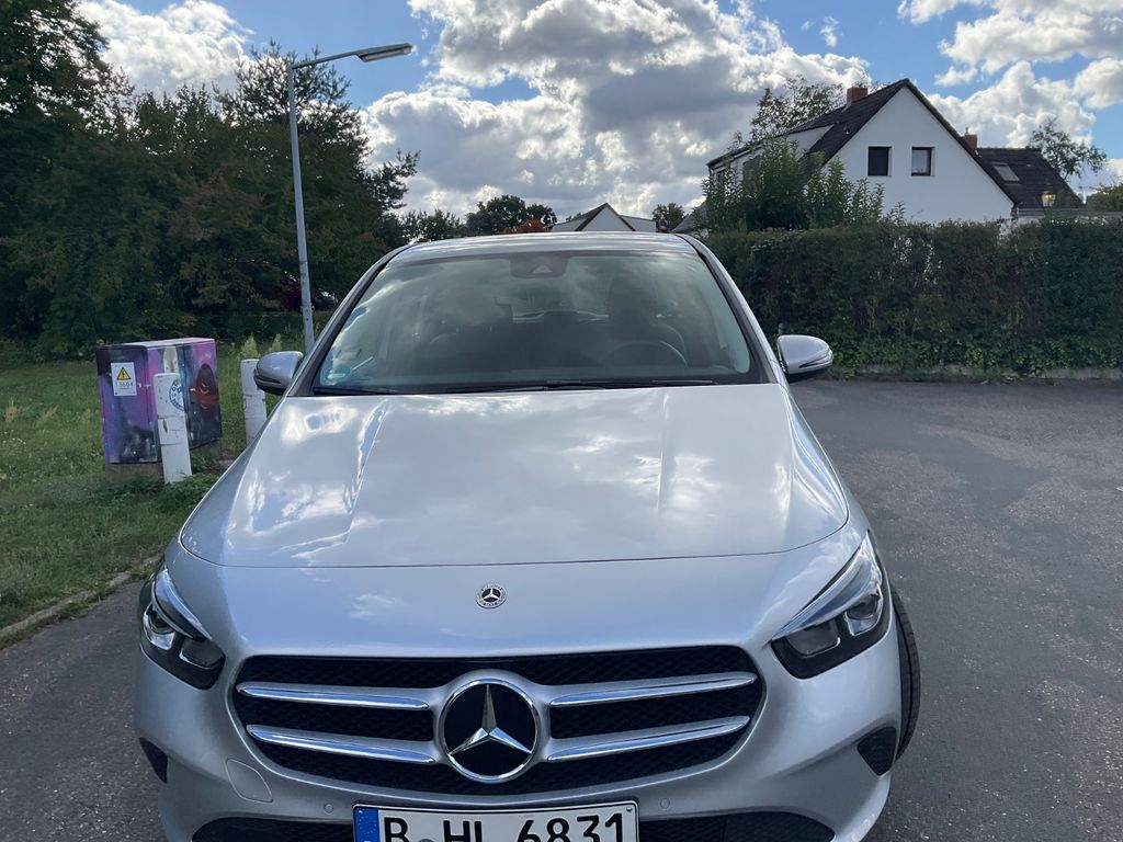 Image of Mercedes-Benz B 200