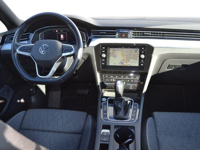 Passat Variant 2.0 TDI DSG AHK/STAND-HZ/MATRIX/N