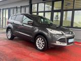 Ford Kuga 1.5 EcoBoost Titanium AUTOM/4x4/AHK/SHZ/EU6 - Ford Kuga Titanium mit Benzin-Antrieb
