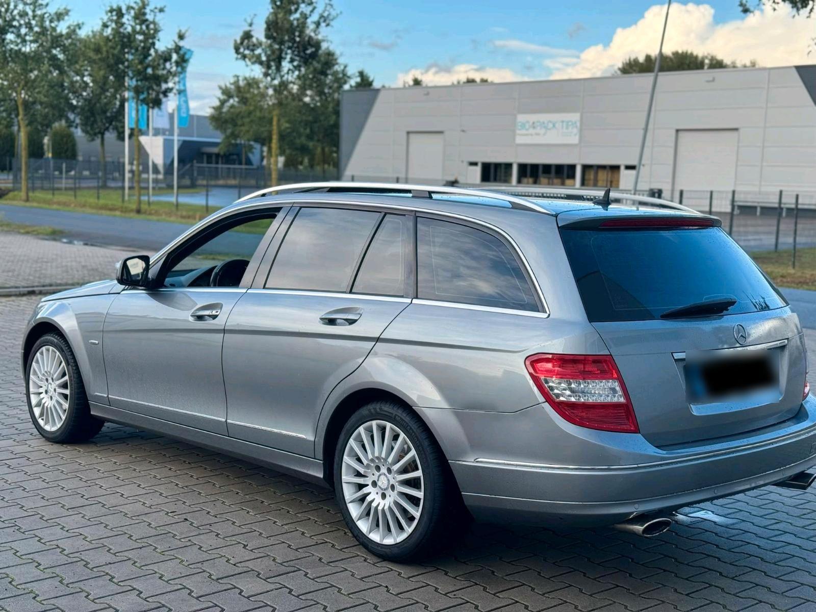 Mercedes-Benz 320 2008 — photo 6