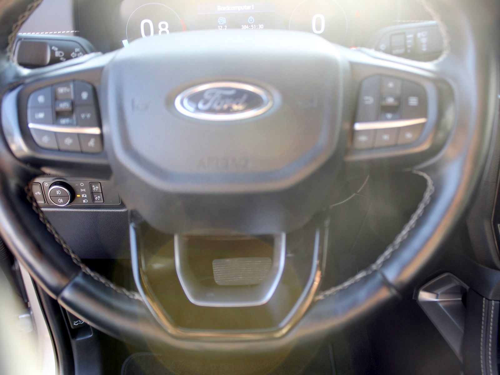 Fahrzeugabbildung Ford Ranger Platinum e-4WD Doppelkabine