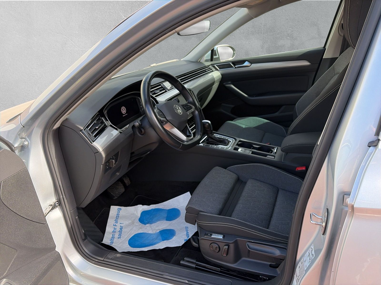 Fahrzeugabbildung Volkswagen Passat Variant 2.0 TDI Business Kamera AppConnec