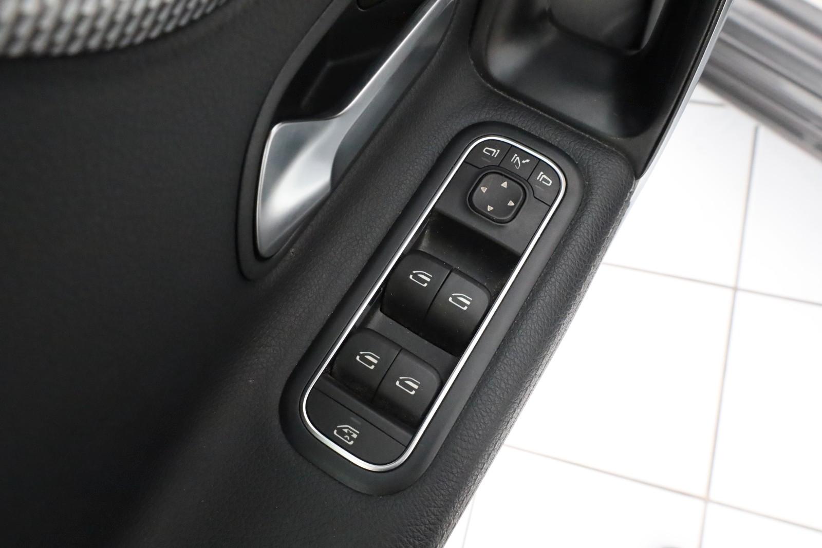 Mercedes-Benz A 250e Sportpaket,LED,Navi,MBUX,Temp,PDC,SHA,F1