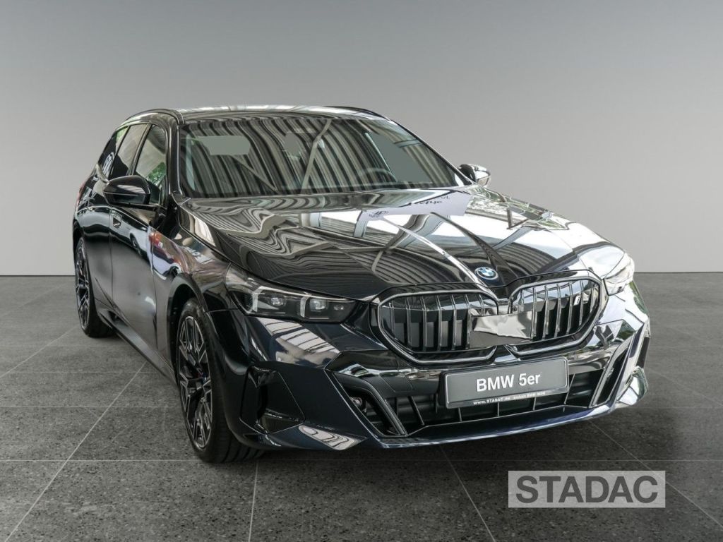 BMW i5 eDrive40 Touring M Sport LED Park-Assistent