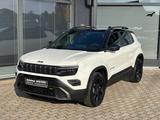 Jeep Avenger 4xe Overland 4x4 - Jeep Avenger Overland mit Hybrid-Antrieb (Benzin/Elektro)