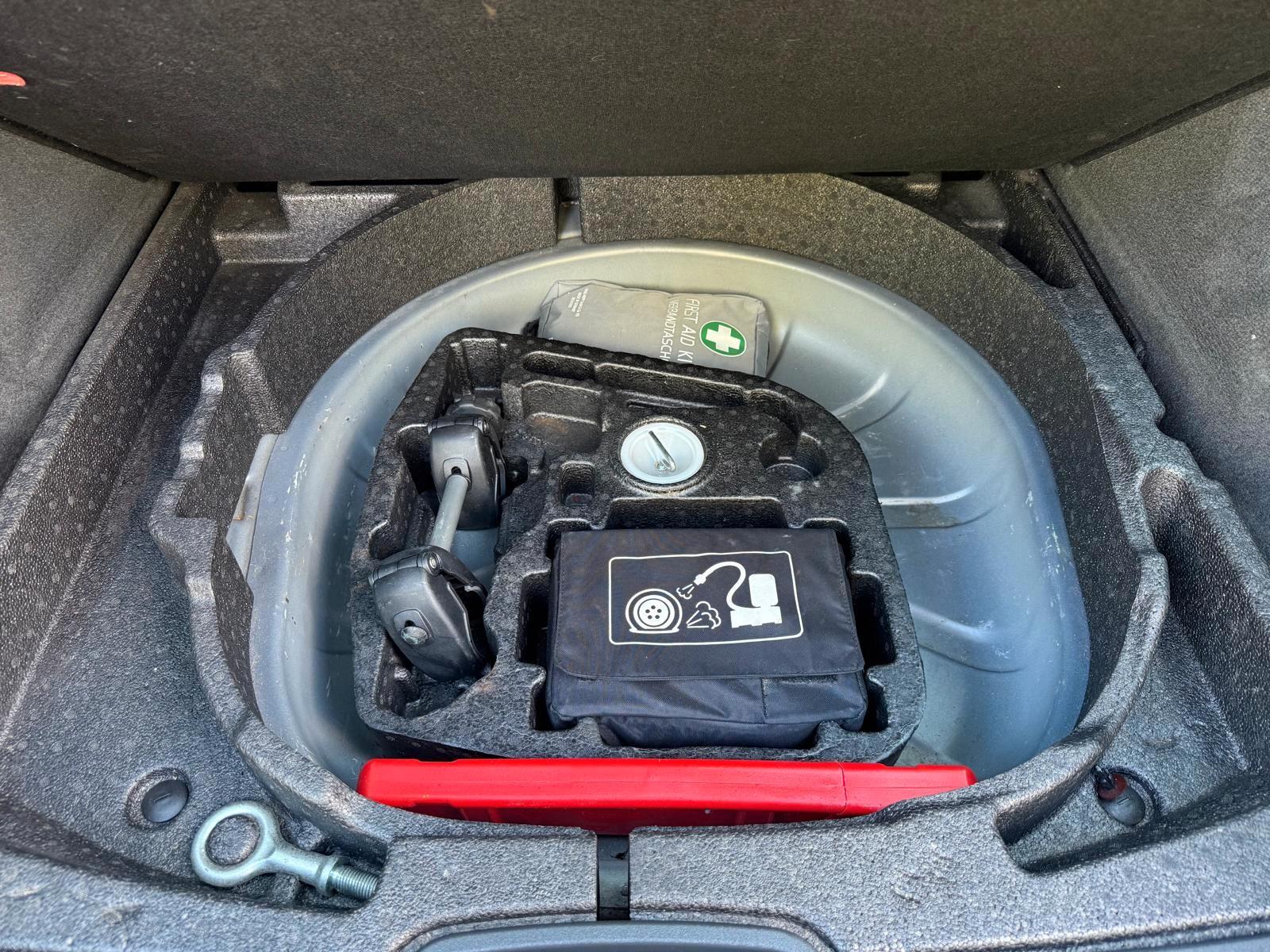 Volvo V50 2008 — photo 22