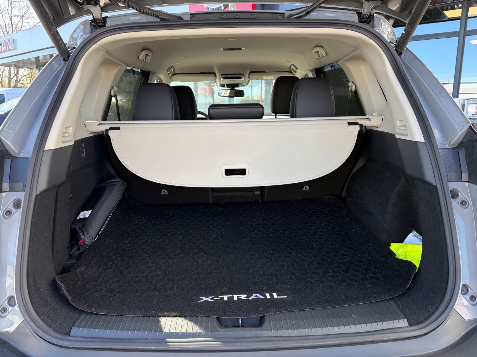 Fahrzeugabbildung Nissan X-Trail 1.5 VC-T e-Power N-Trek e-4orce*SHZ*360°