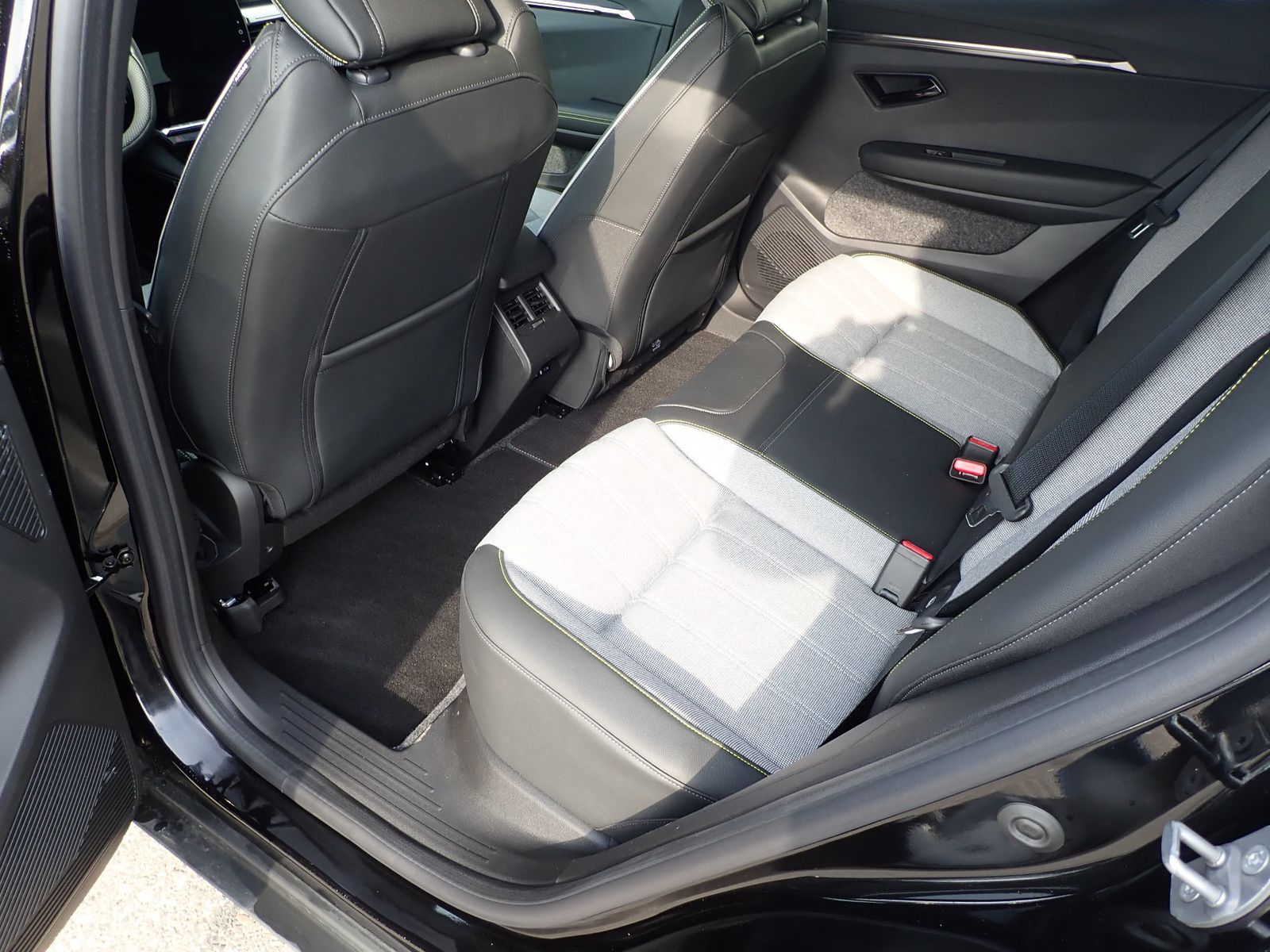 Fahrzeugabbildung Renault Scenic 100% ELEKTRISCH 220 LONG RANGE TECHNO